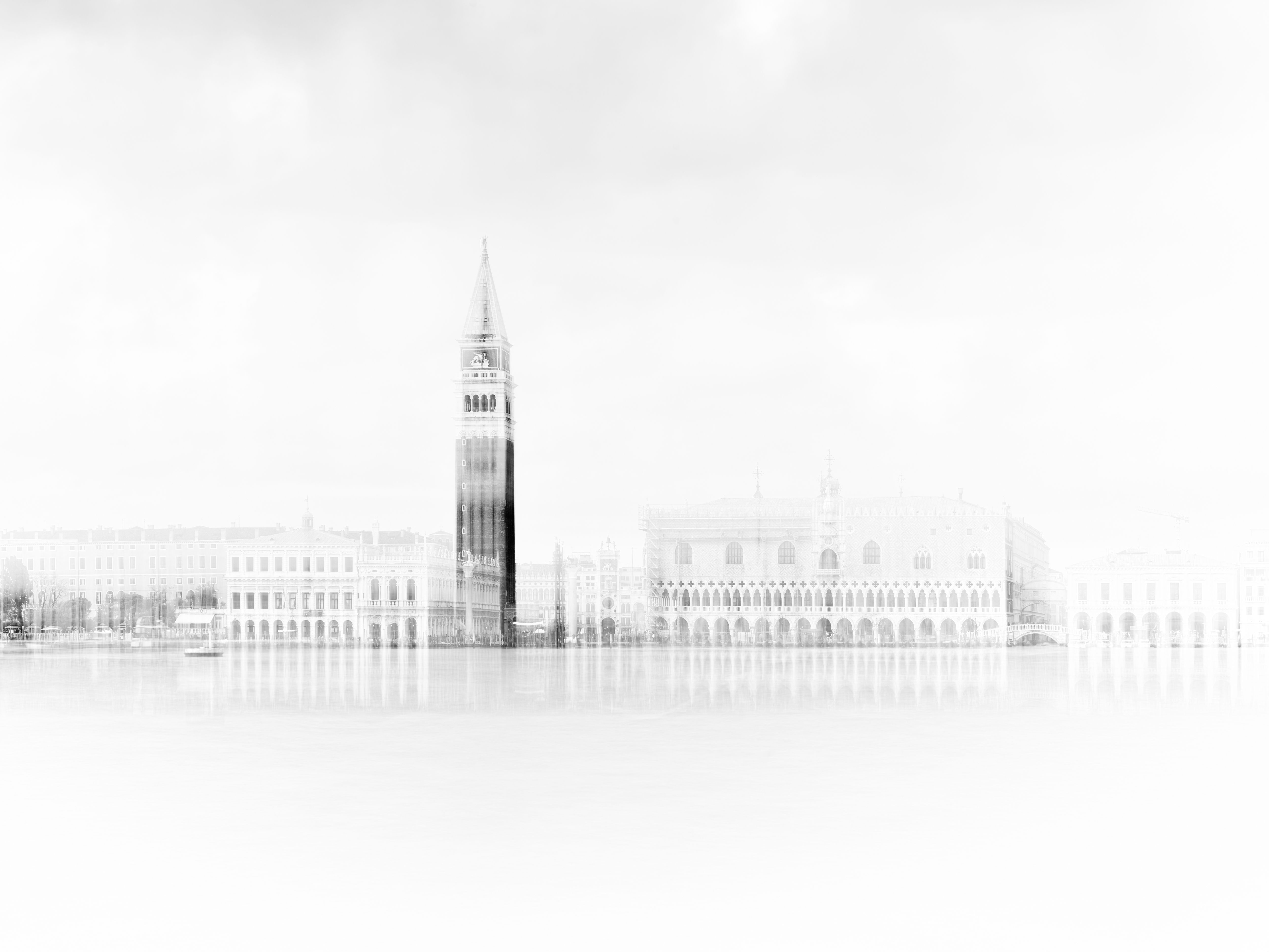 Gianluca Federighi wins IPA Award with his series Evanescence