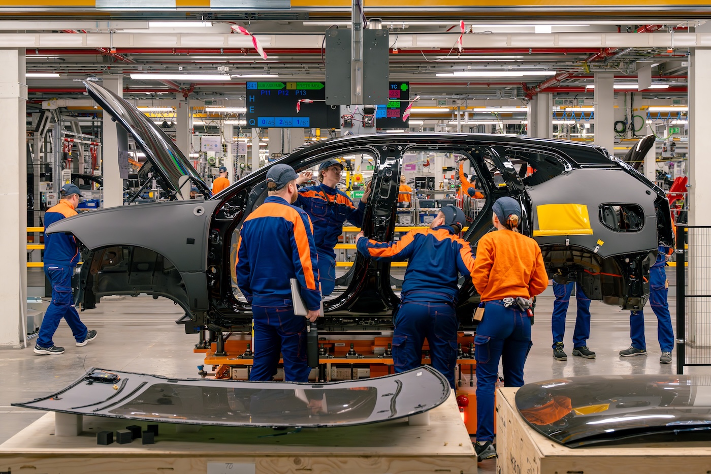Start of production for the Volvo EX60