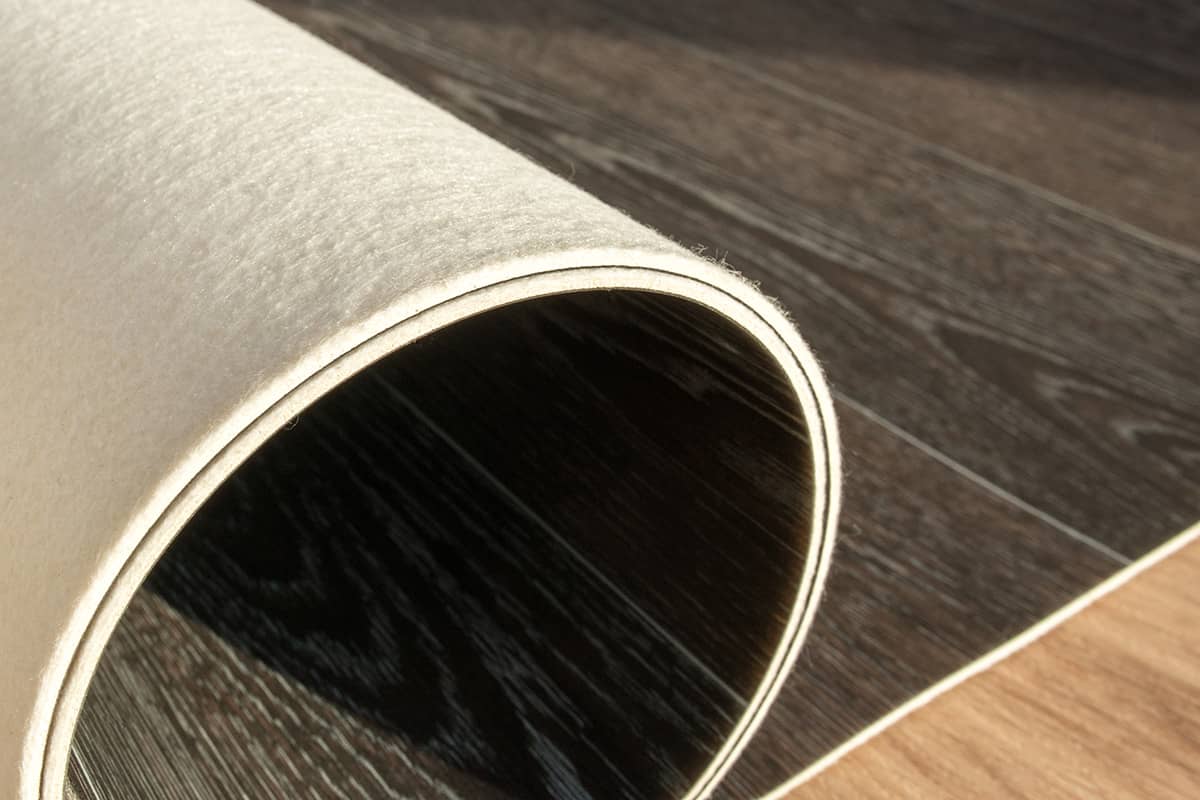 Textile sheet vinyl floors for quick refurbishment in social housing