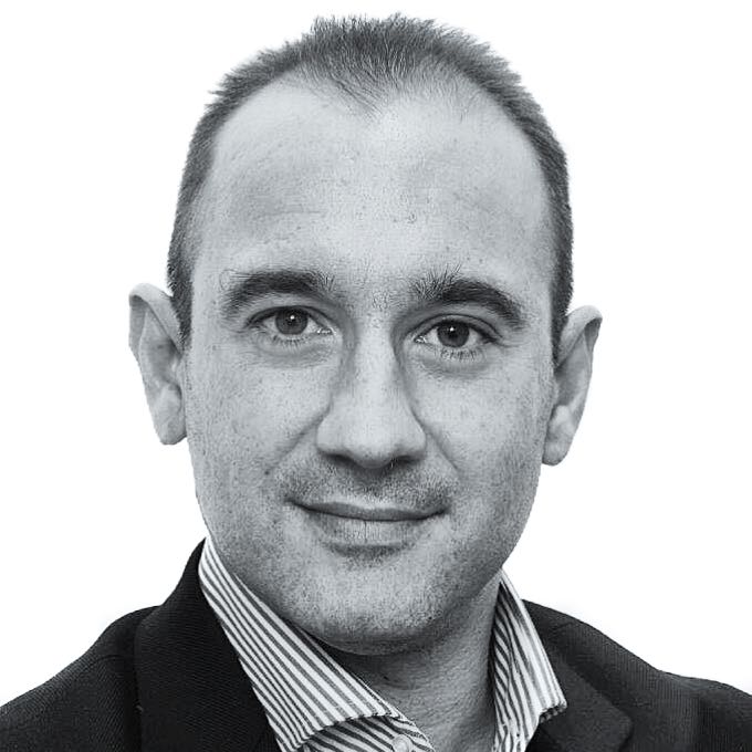 Black adn white close-up portrait of Alessandro Camassa, Financial analyst at Zanichelli Venture