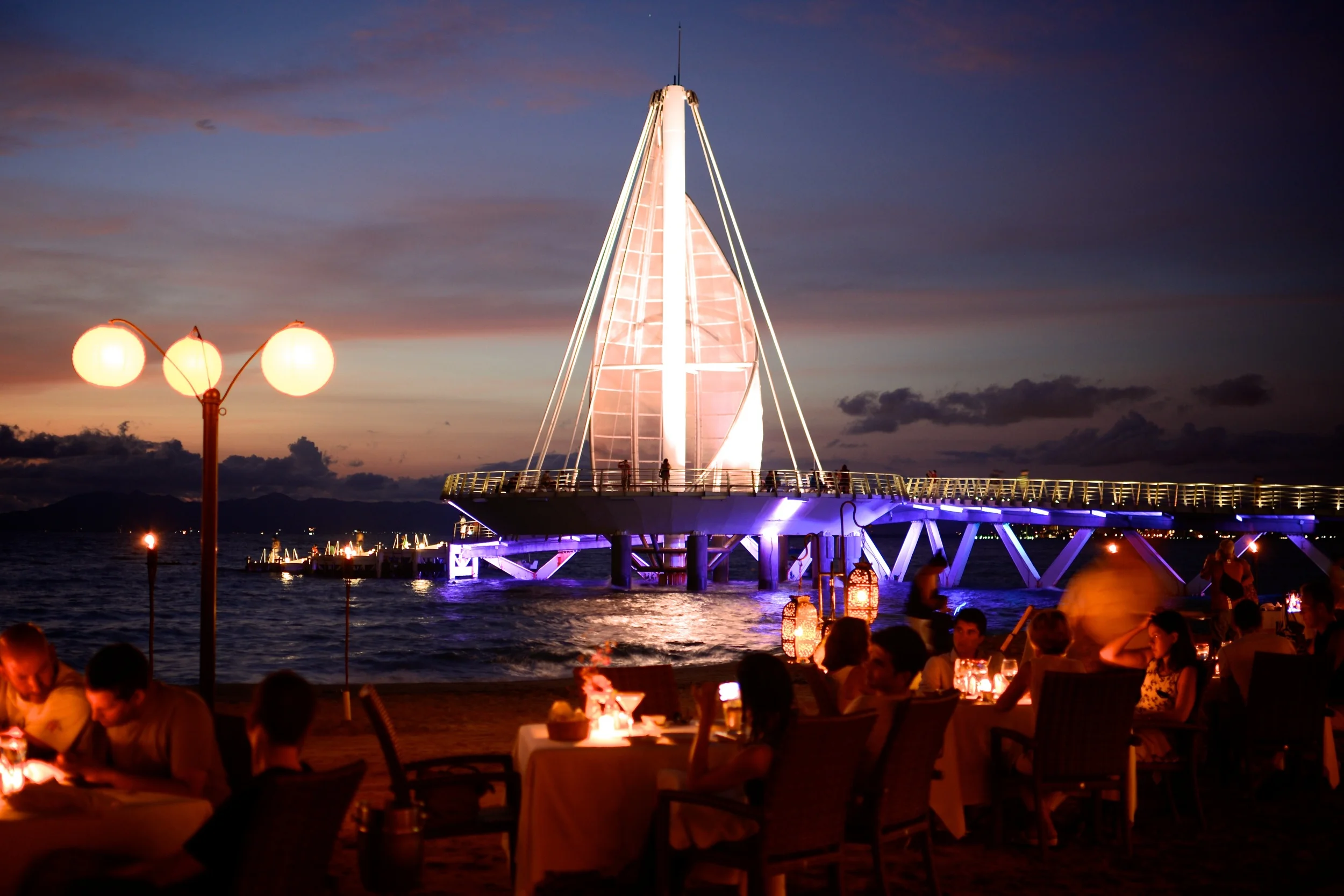 La Palapa beachfront dining