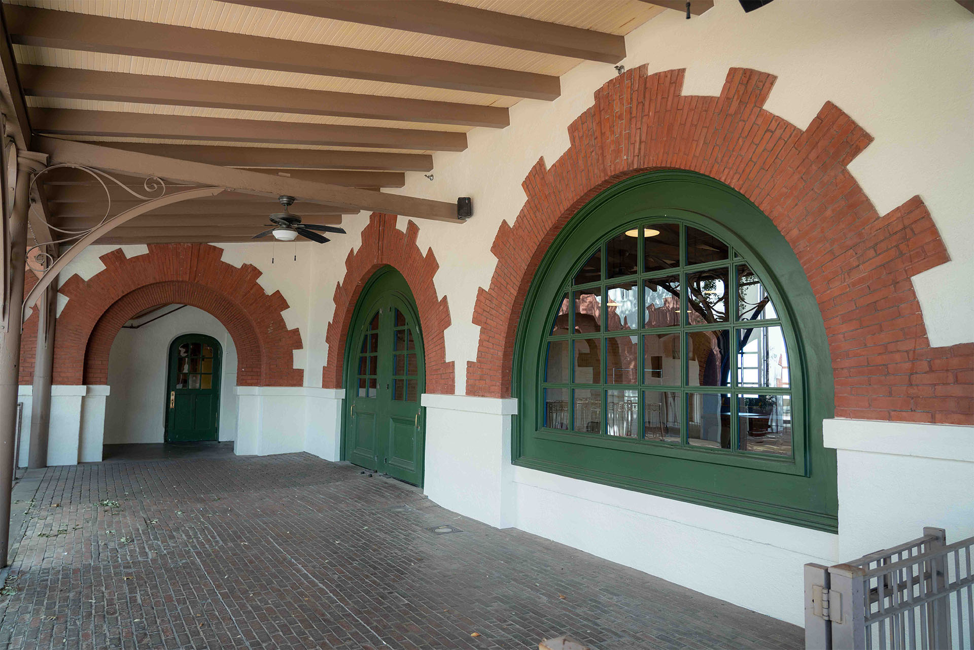 about hero content img