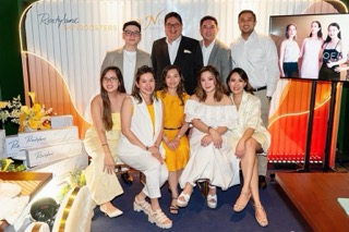 Group of attendees seated together at a One Nadela Medical event