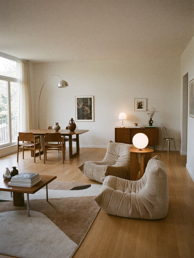 Modern lounge interior used in a short-stay Airbnb home