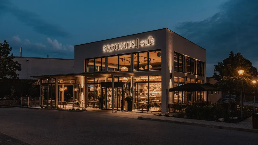 Lichtwirkung Gebäude bei Dämmerung