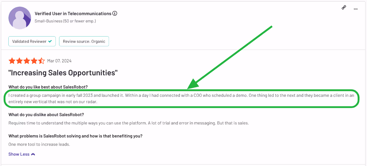 Positive review highlighting that SalesRobot works