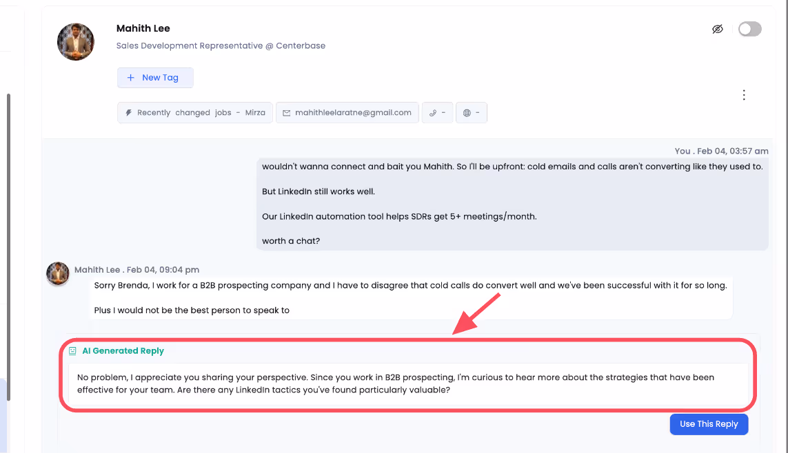 AI replying to prospect on SalesRobot
