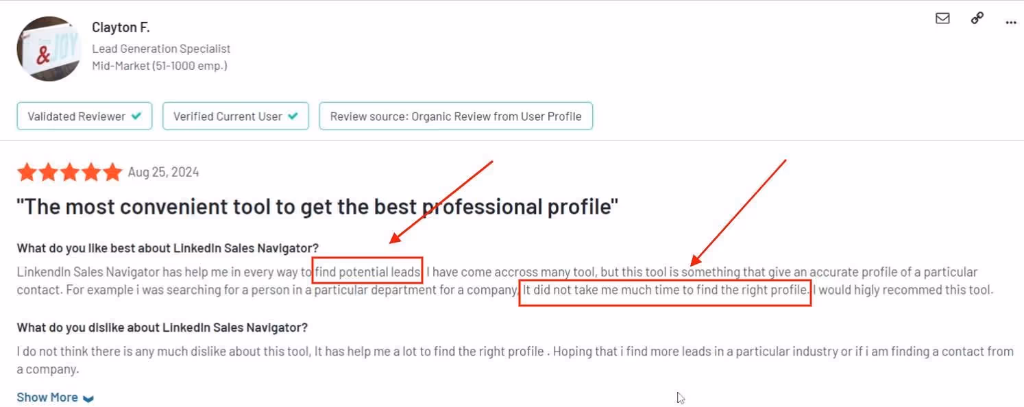 LinkedIn Sales Navigator review highlighting the tool's convenience for finding potential leads and saving time.
