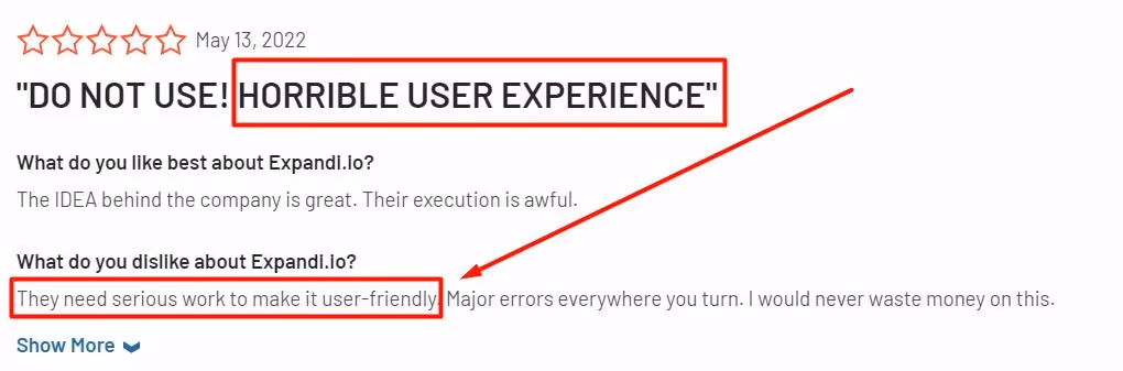 Negative review stating that the software has a horrible user experience and major errors.