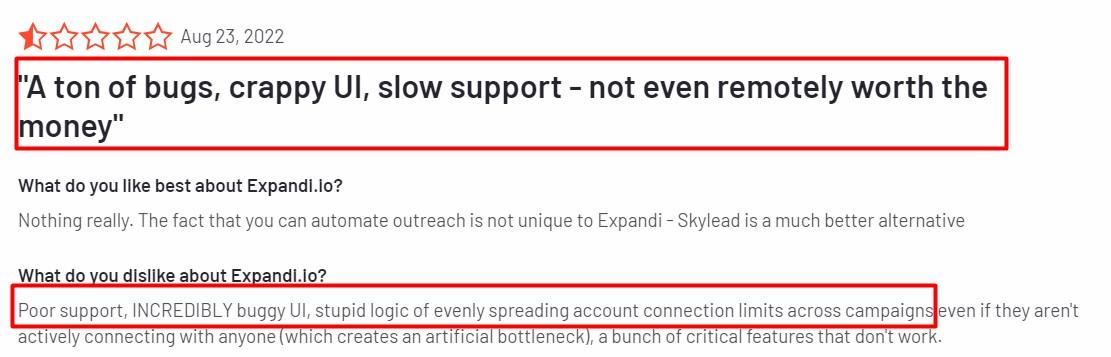 Negative review citing numerous bugs, a poor UI, and slow support.