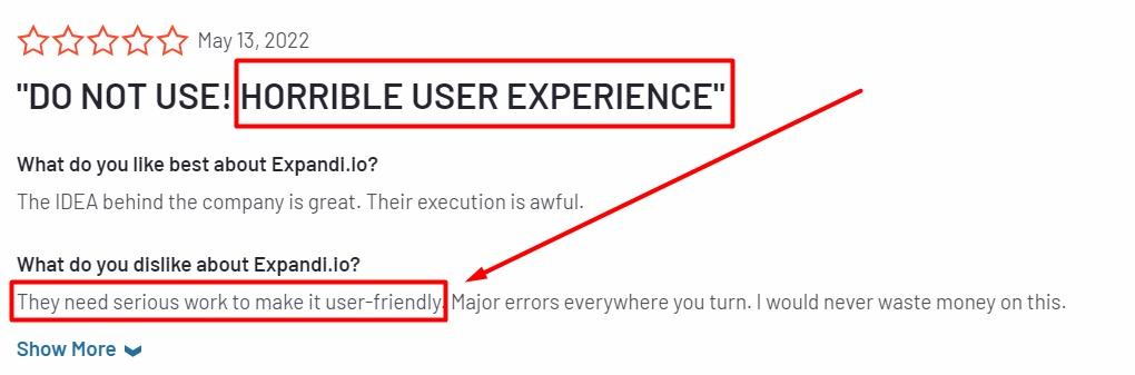 Negative review stating that the software has a horrible user experience and major errors.