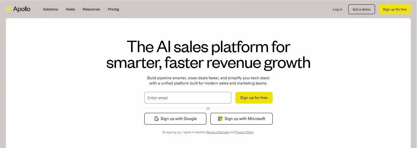 Apollo.io AI sales platform homepage.