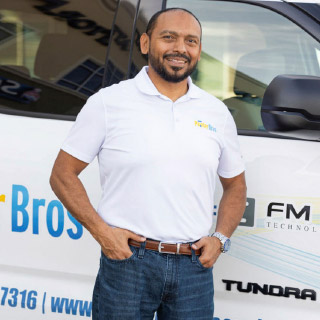 FRANCHISEE OF THE MONTH: OSCAR TURCIOS