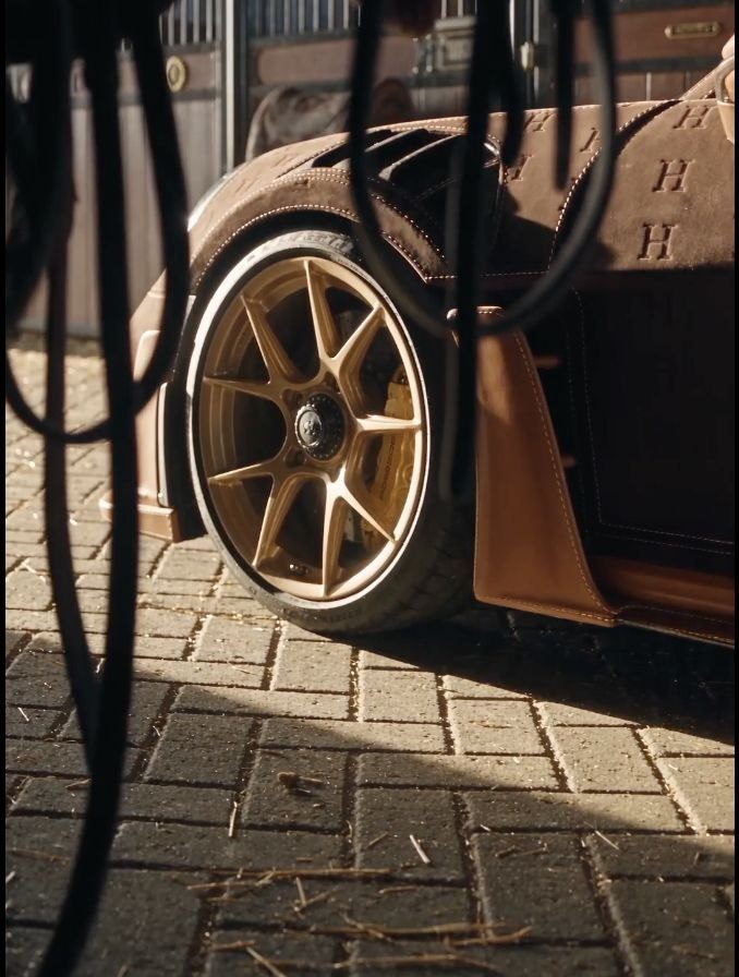 Hermès x Porsche 911 film frame