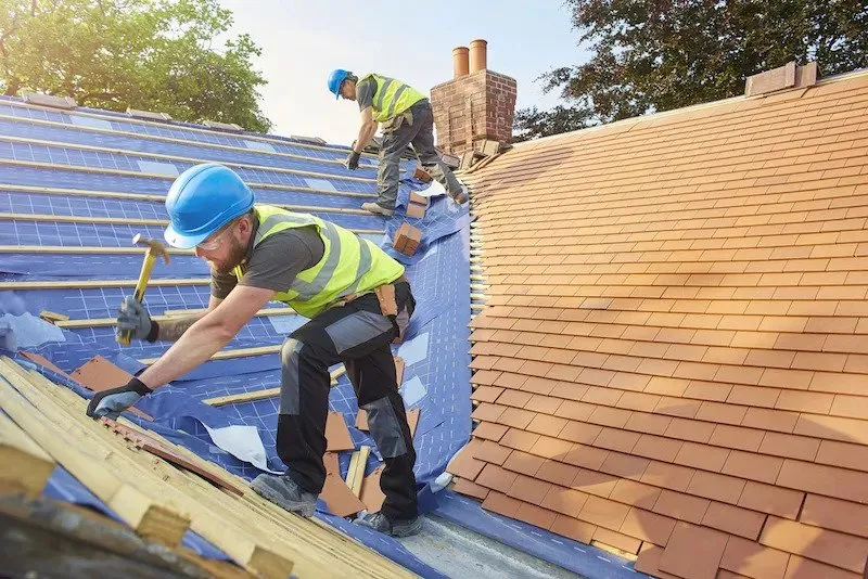 St Petersburg roofer