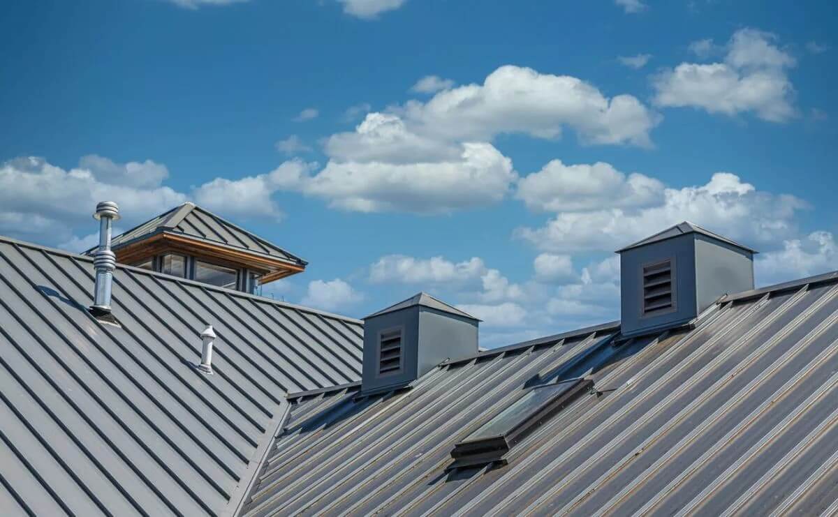Does a Metal Roof Lower Your Insurance in Florida