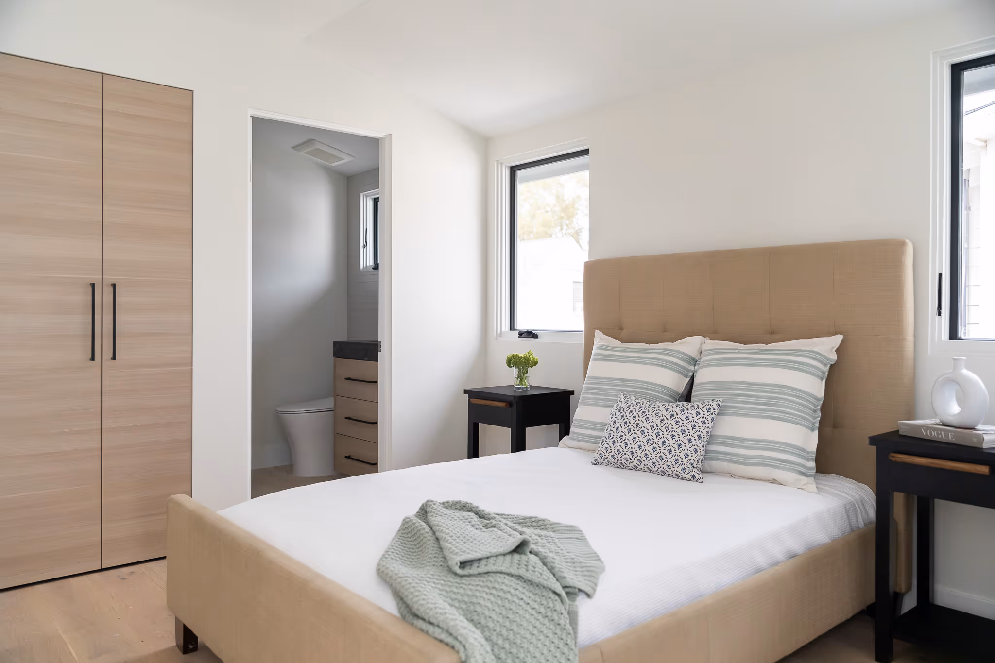 bedroom interior image