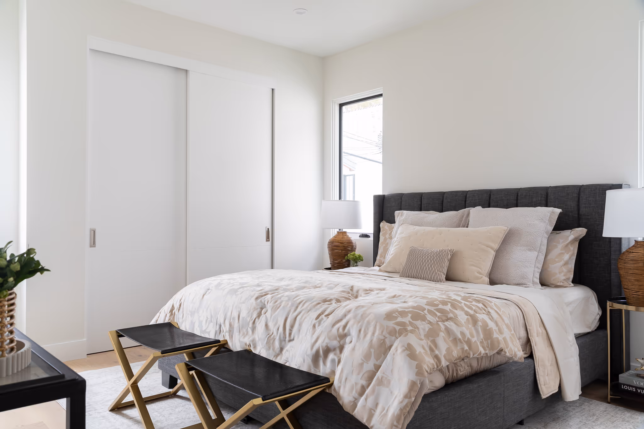 Interior bedroom Larkspur
