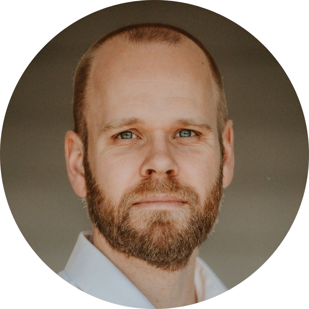 Portrætfoto af mand med skæg til personlig branding
