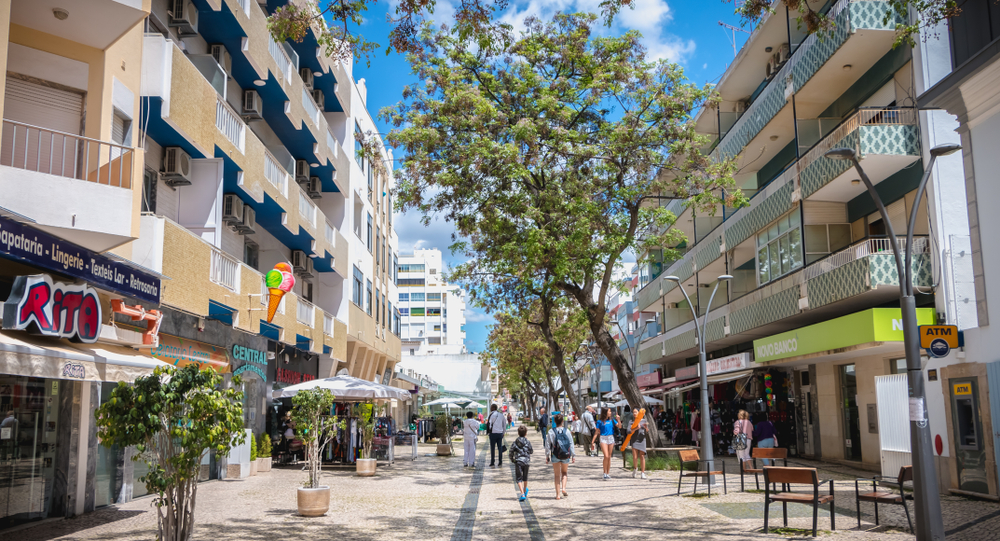 Gym Leases: Four Surprising Reasons Landlords Love Fitness Today.