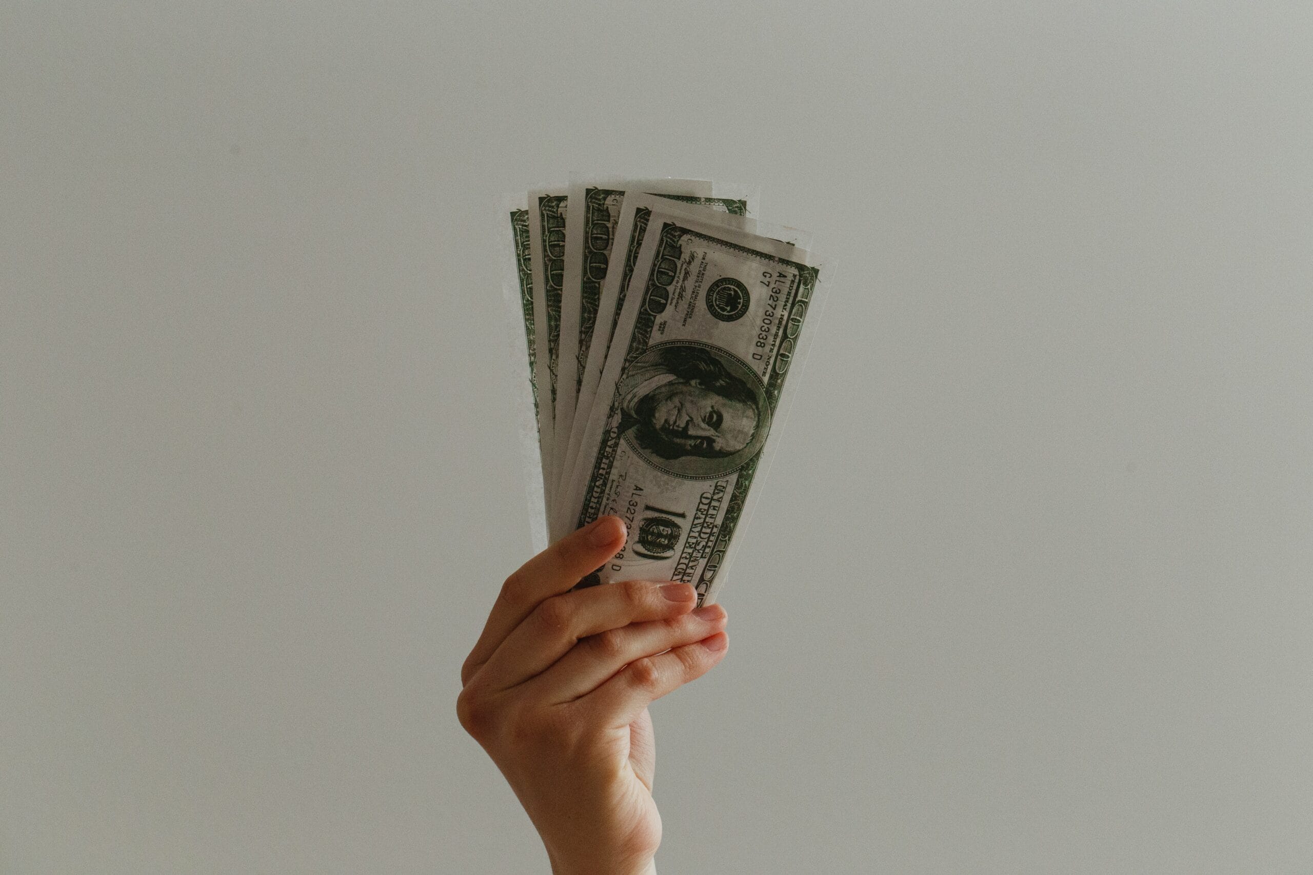 How one-way video interview software saves companies money