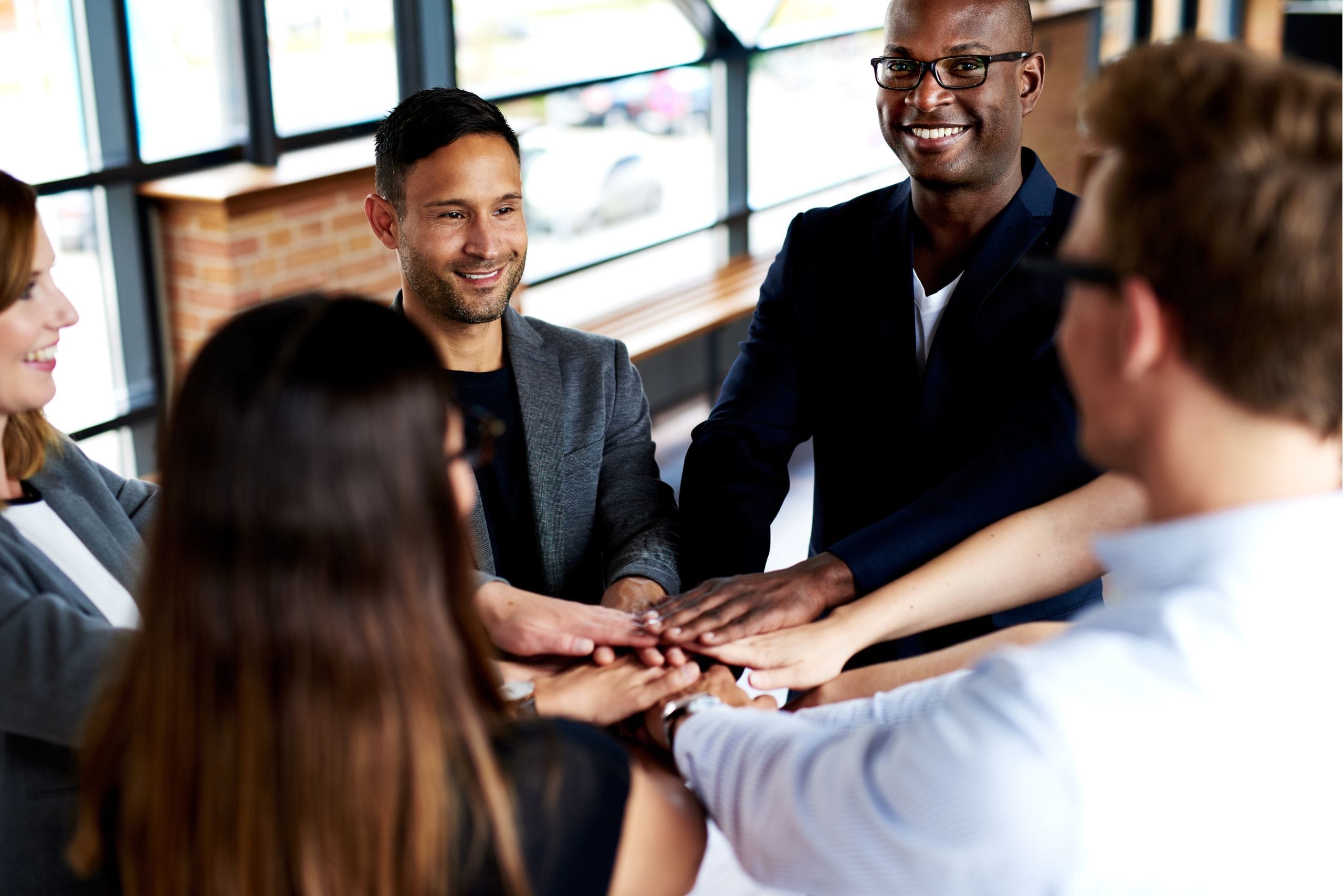 5 Reasons Workplace Camaraderie Matters: The Secret to Happy Employees