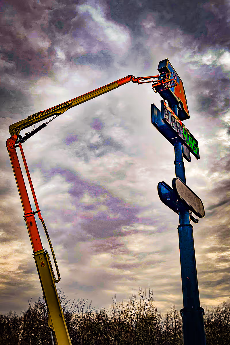 Convenience Stores & Fuel Stations Pole Signs