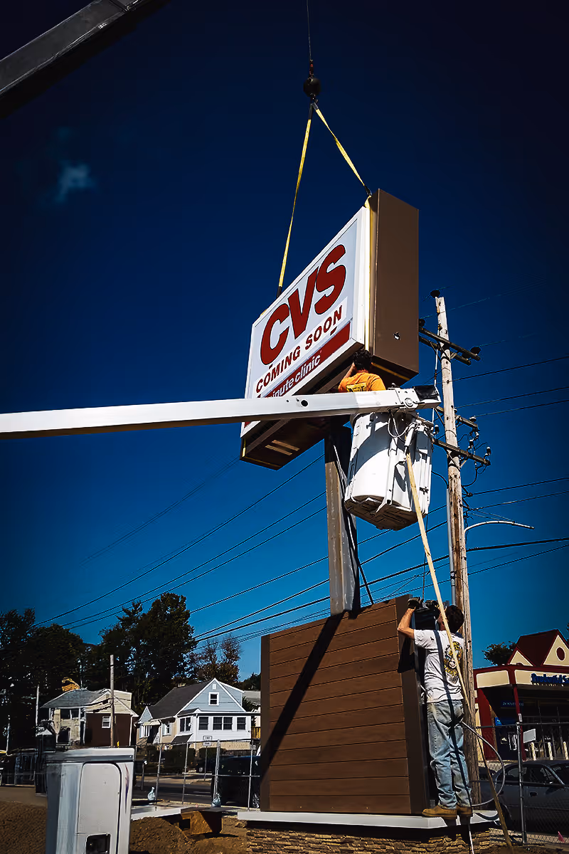 Retail & Shopping Centers Pylon Signs