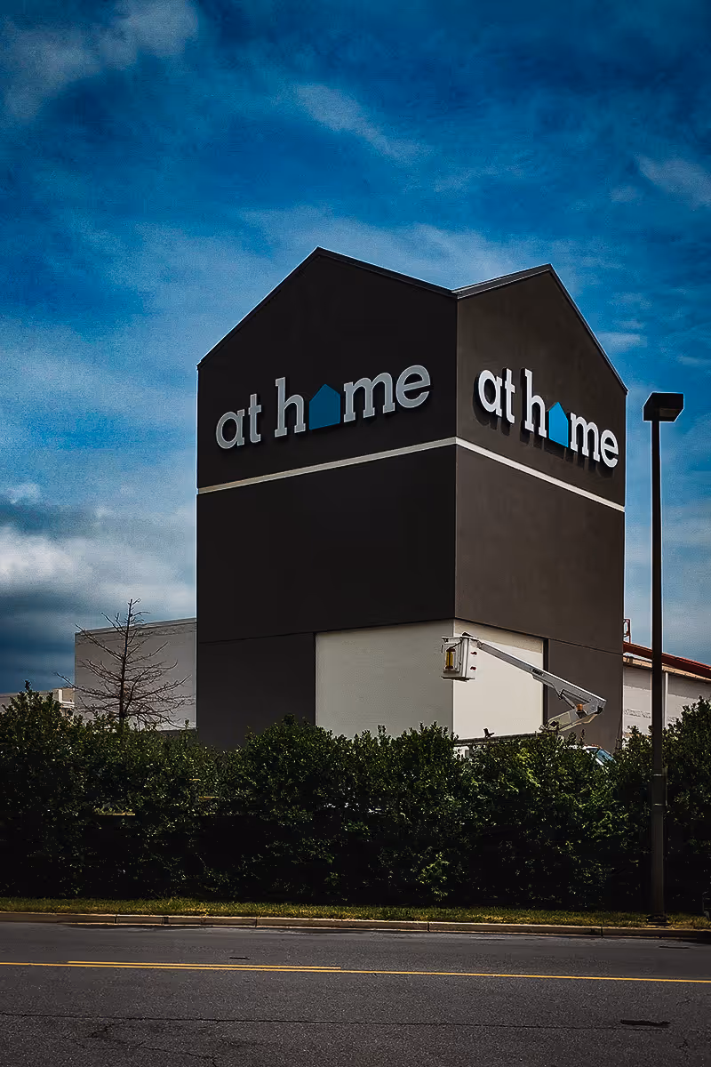 Retail & Shopping Centers Large Wall Signs