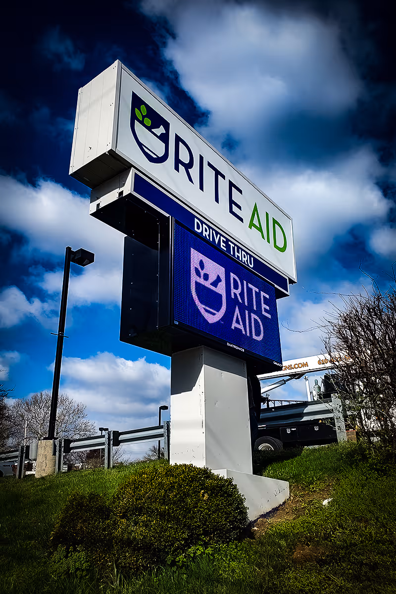 Retail & Shopping Centers LED Message Signs