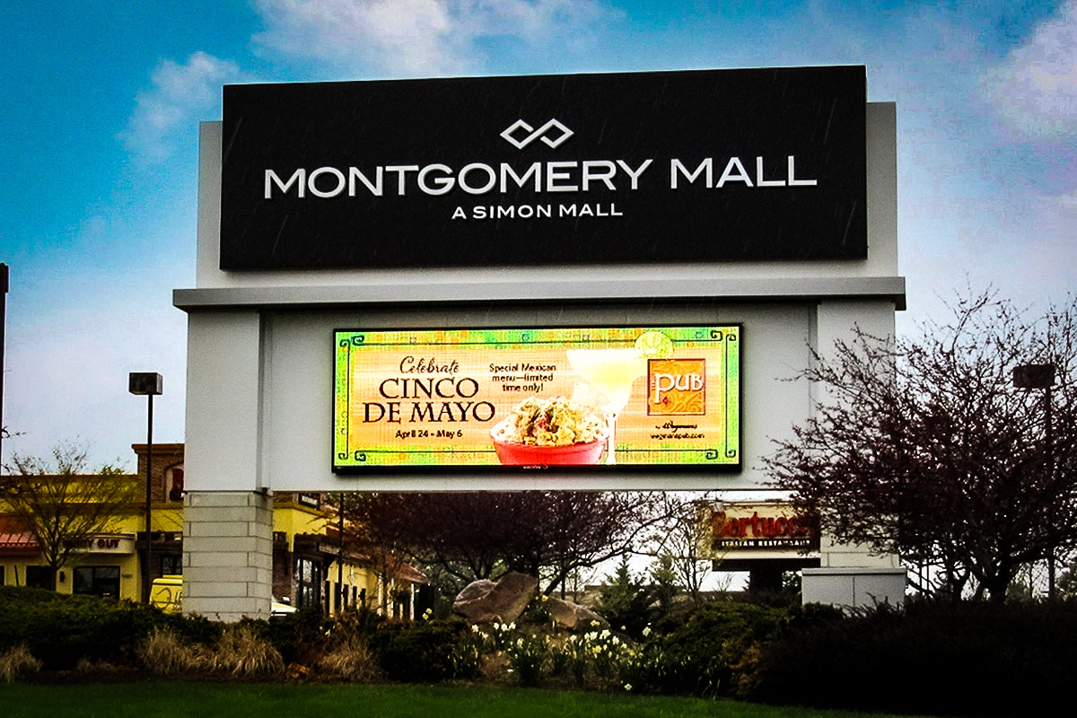 Retail & Shopping Centers | LED Message Signs