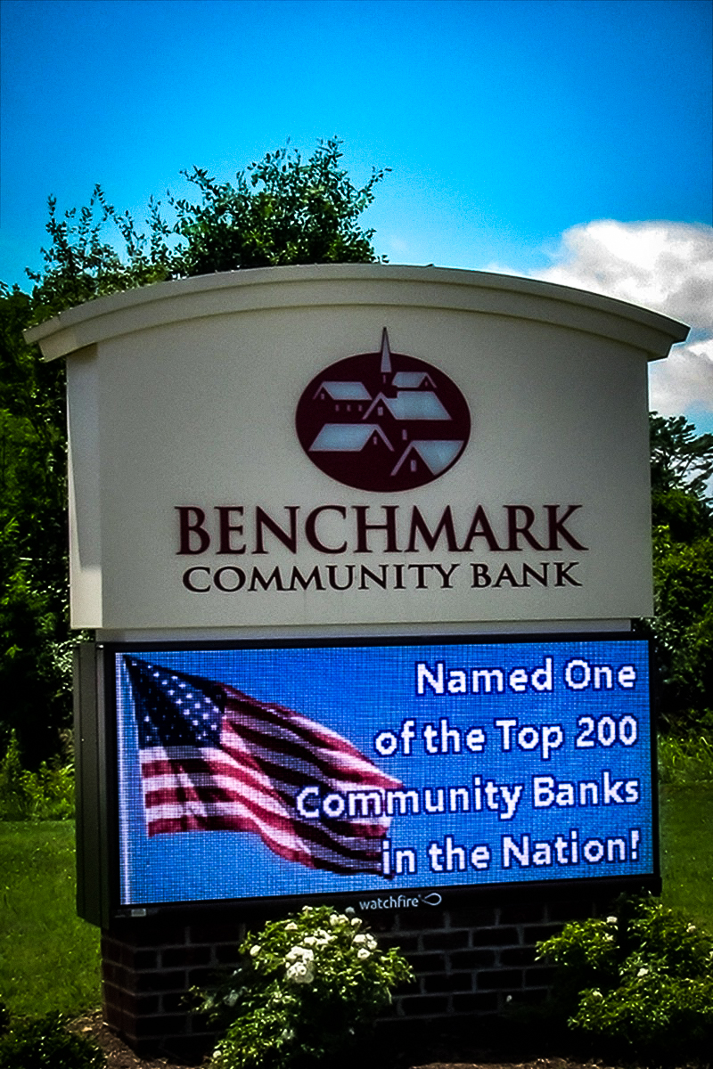 Banking & Financial Institutions | LED Message Signs