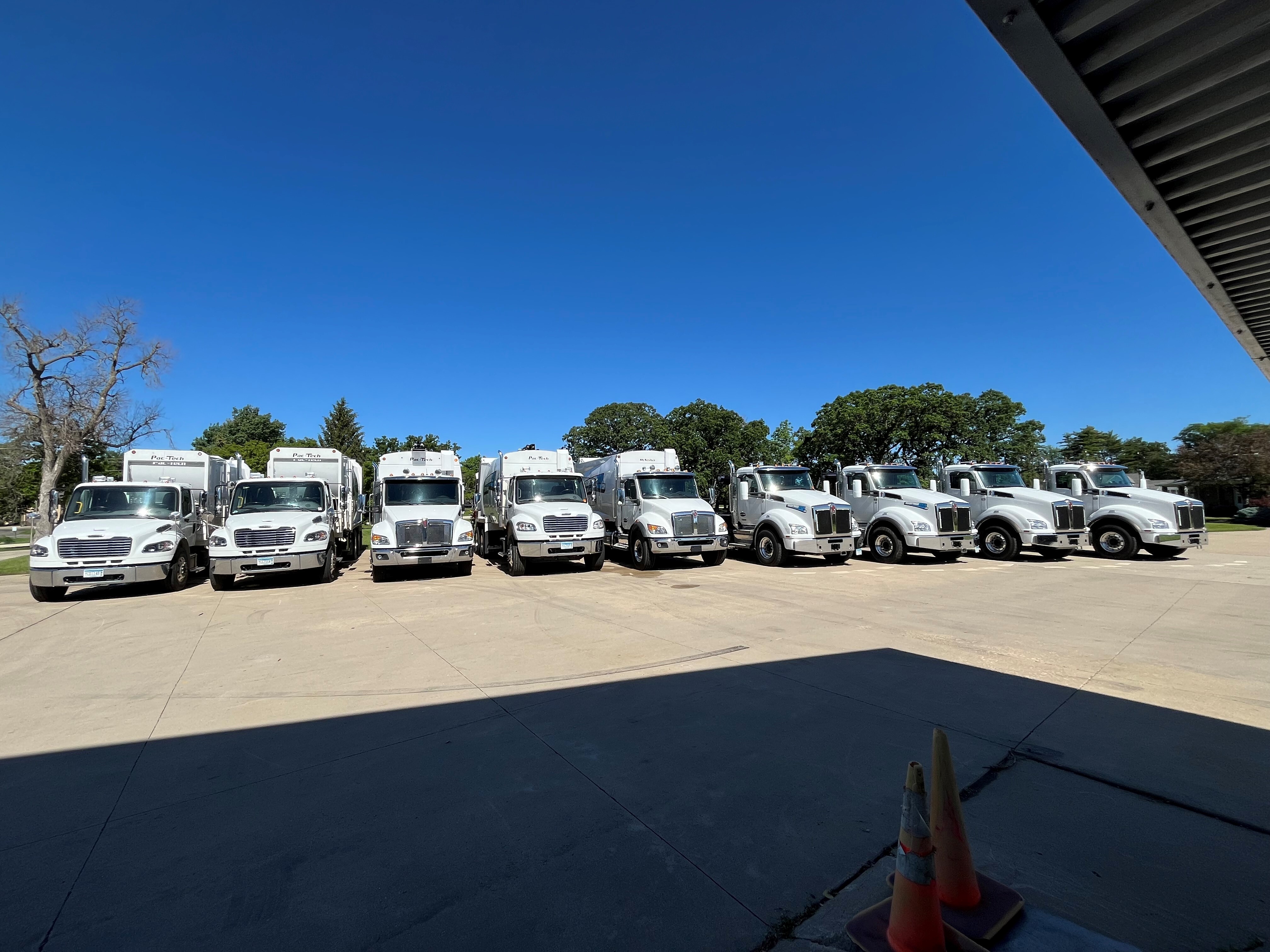 Professional maintenance inspection and quality control process for garbage trucks#1.9