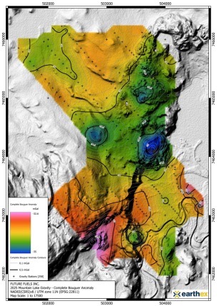 Abbildung 1: Konturen und Farben der vollständigen Bouguer-Anomalie (2,67 g/cm³), überlagert auf dem ArcticDEM-Schattierungsmodell.