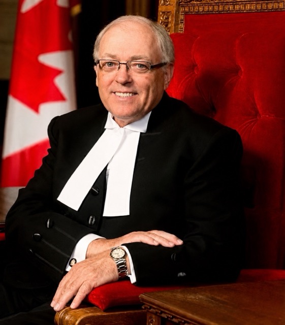 Bild: Hon. George J. Furey – Berater bei Vortex Energy, Präsident des kanadischen Senats (1999–2023)