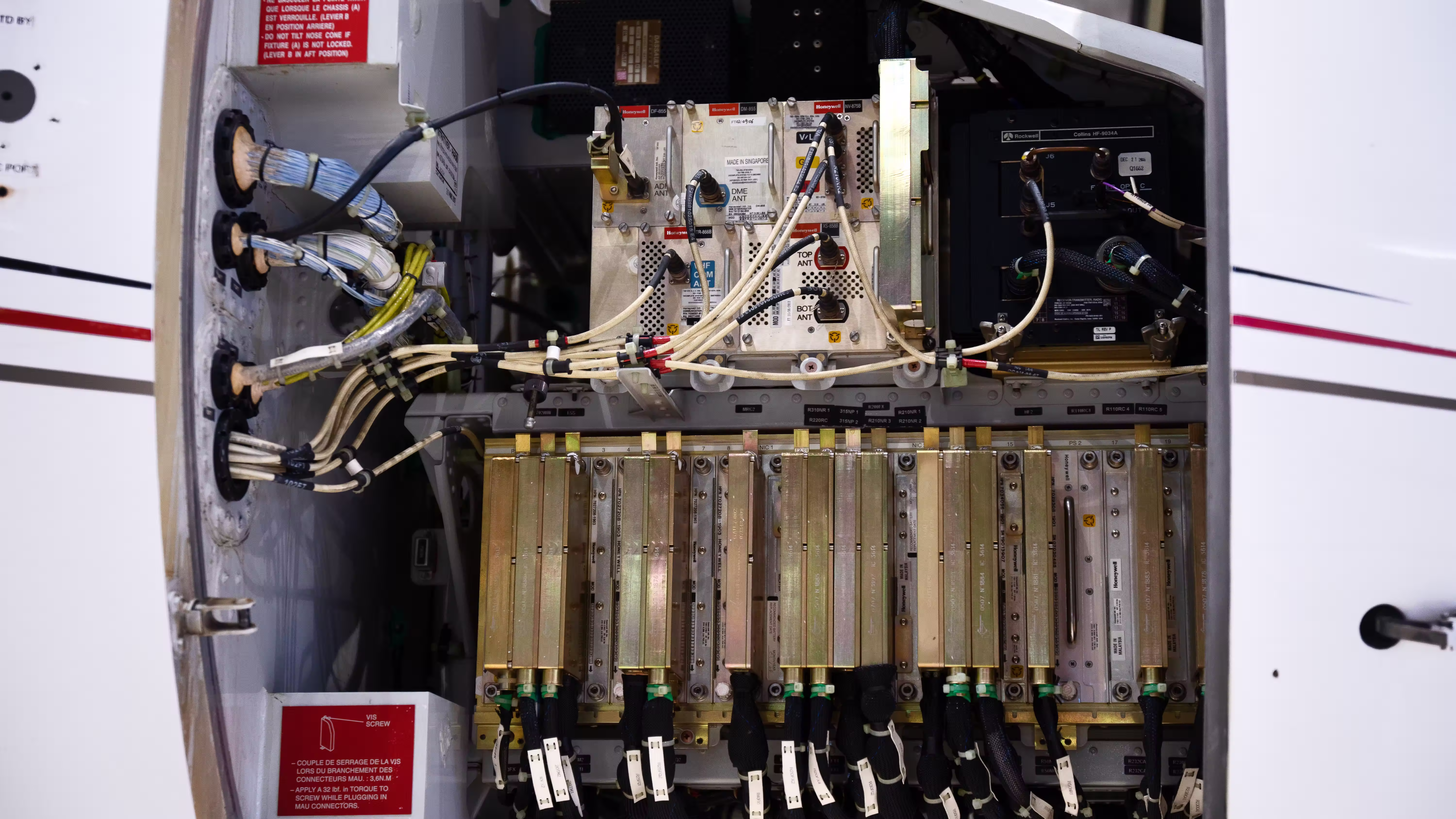 Wheels and brakes maintenance and replacement service for business aircraft