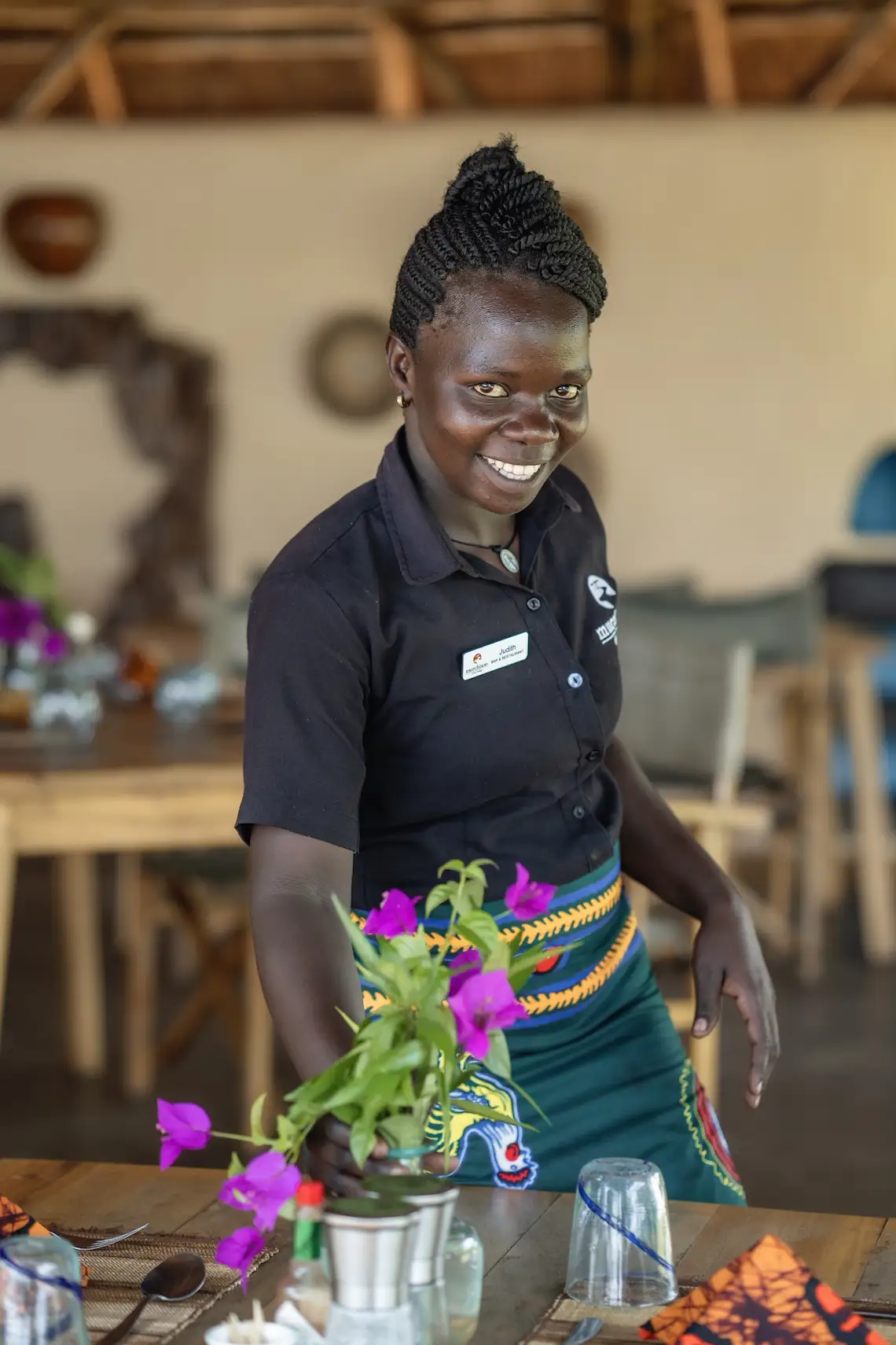 Member of the lodge restaurant and bar team 