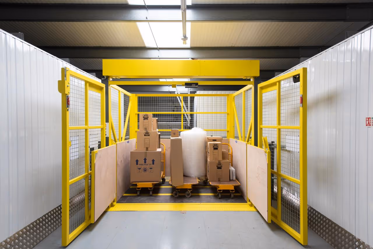 Вантажні підйомники