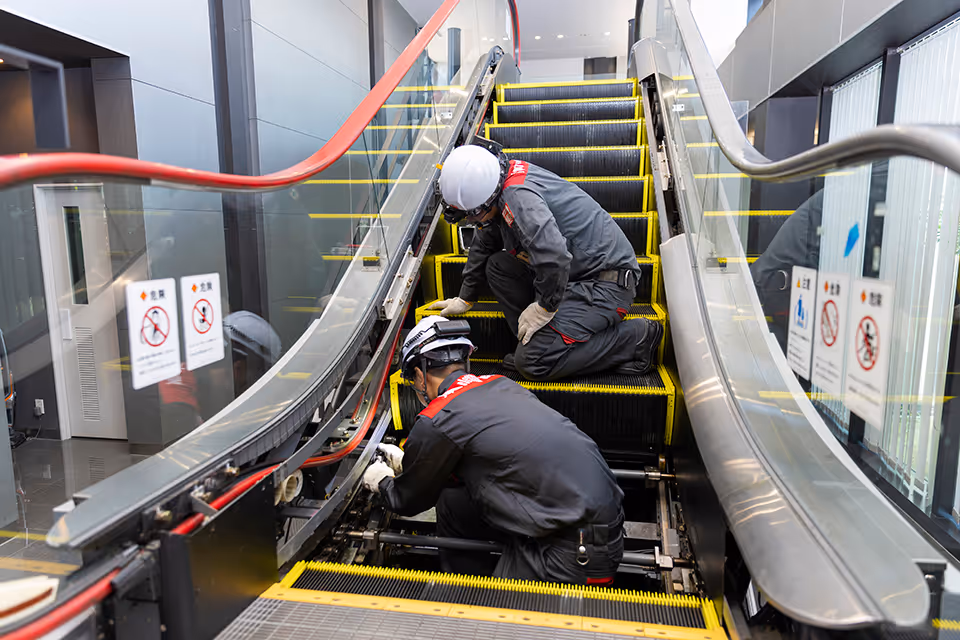 Сервісне-аварійне обслуговування ліфтів та ескалаторів