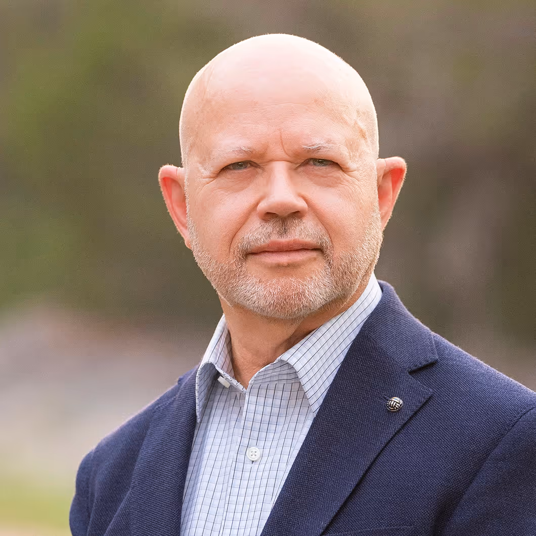 Jess Hall Jr, headshot photo