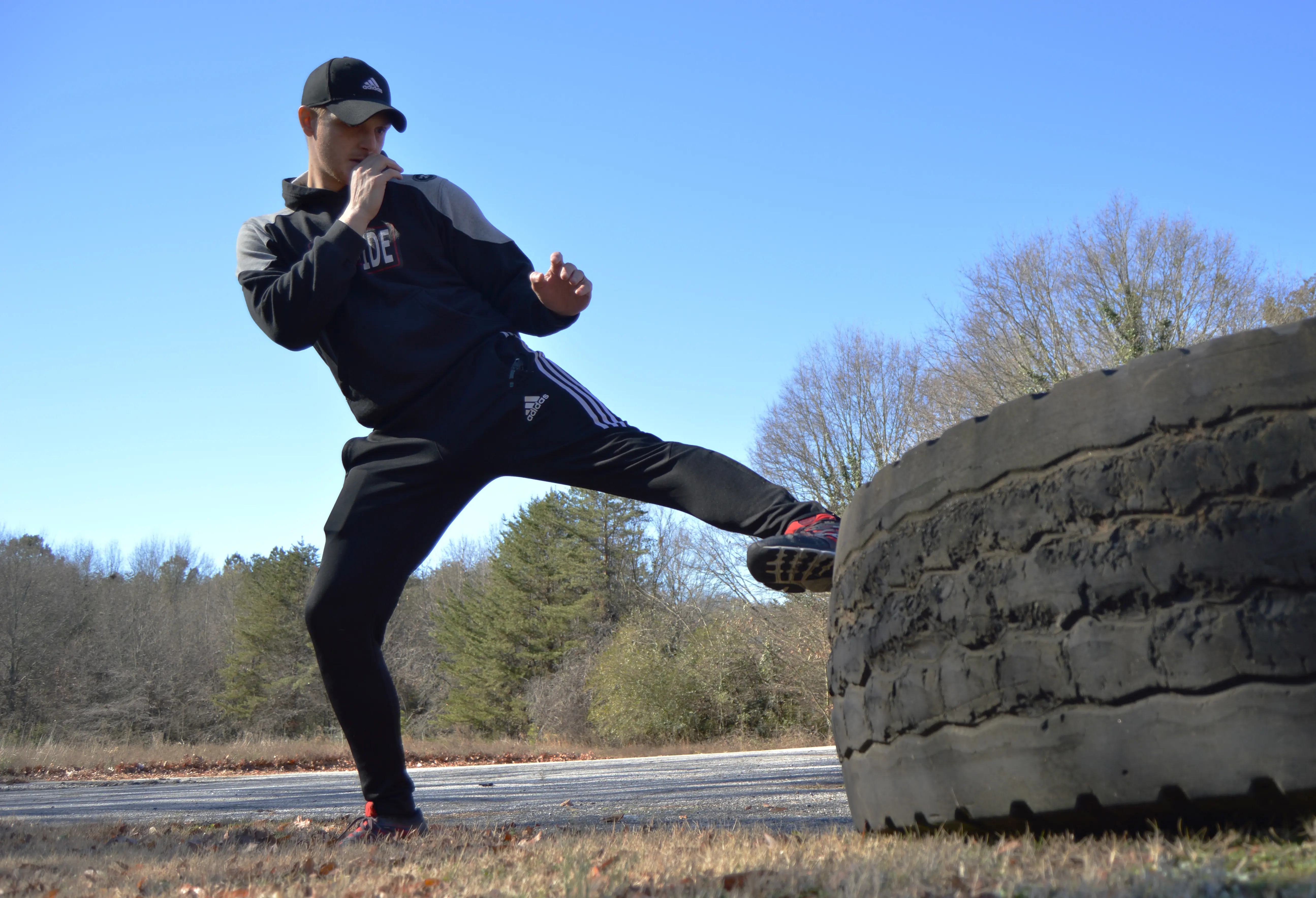 Aaron shows the Jeet Kune Do side kick. Guardian Self Defense offers private martial arts lessons that can teach you this exact self defense technique.