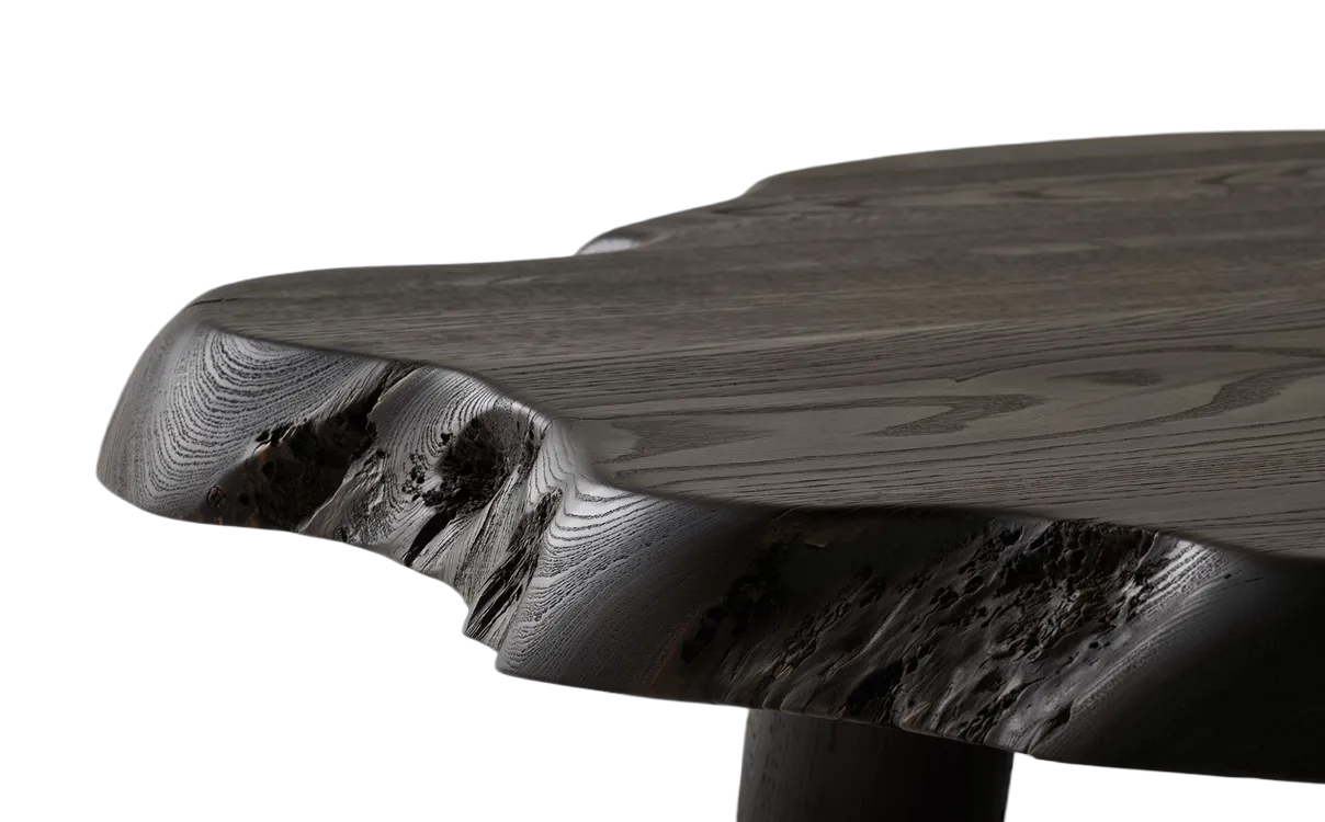 czarny stół drewniany z nieregularnym obrzeżem