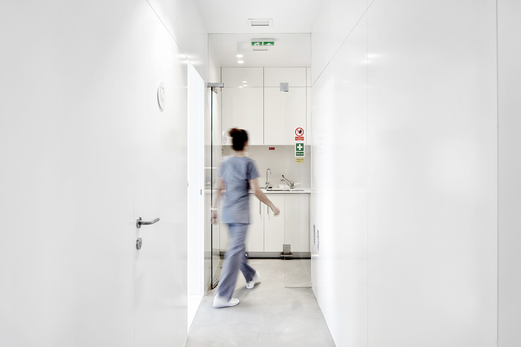 Dental implant treatment slide at Maida Smiles dental clinic, Maida Vale, London