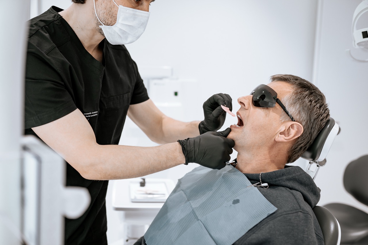 Dental implant treatment slide at Maida Smiles dental clinic, Maida Vale, London