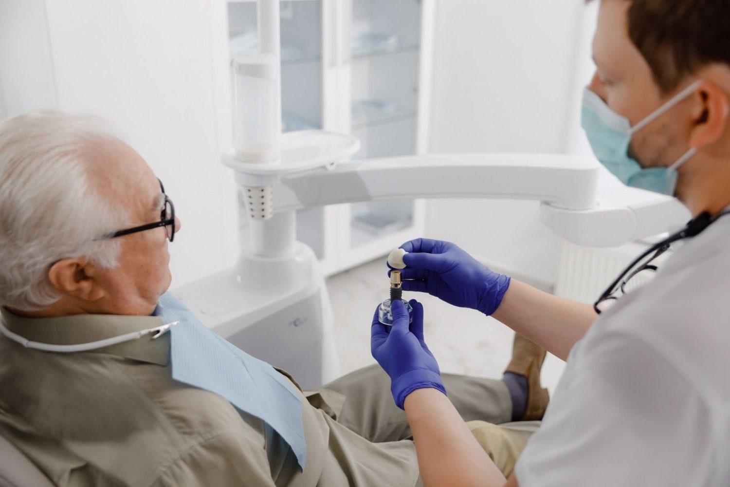 risks of screwless implants