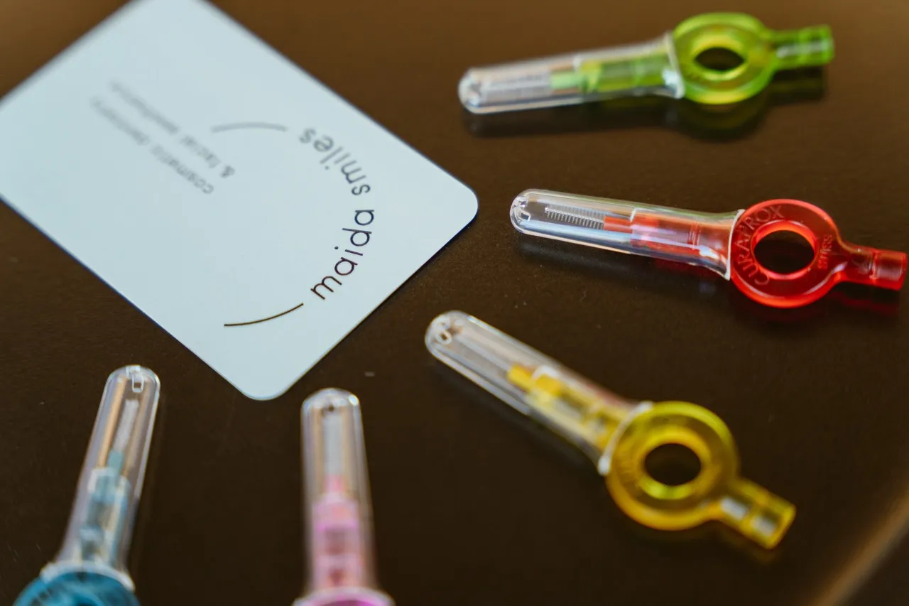 Dental implant treatment slide at Maida Smiles dental clinic, Maida Vale, London