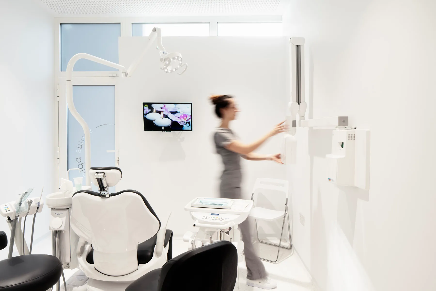 Cover image for the blog post "How Long Does a Root Canal Take in Maida Vale?" — Maida Smiles dental clinic, Maida Vale, London