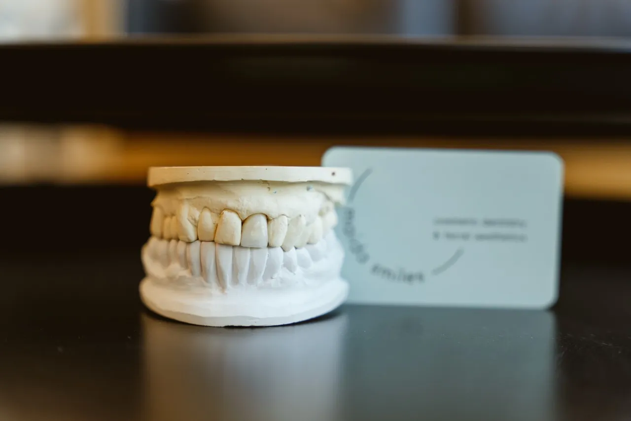 Cosmetic dentistry for bad teeth at Maida Smiles dental clinic, Maida Vale, London
