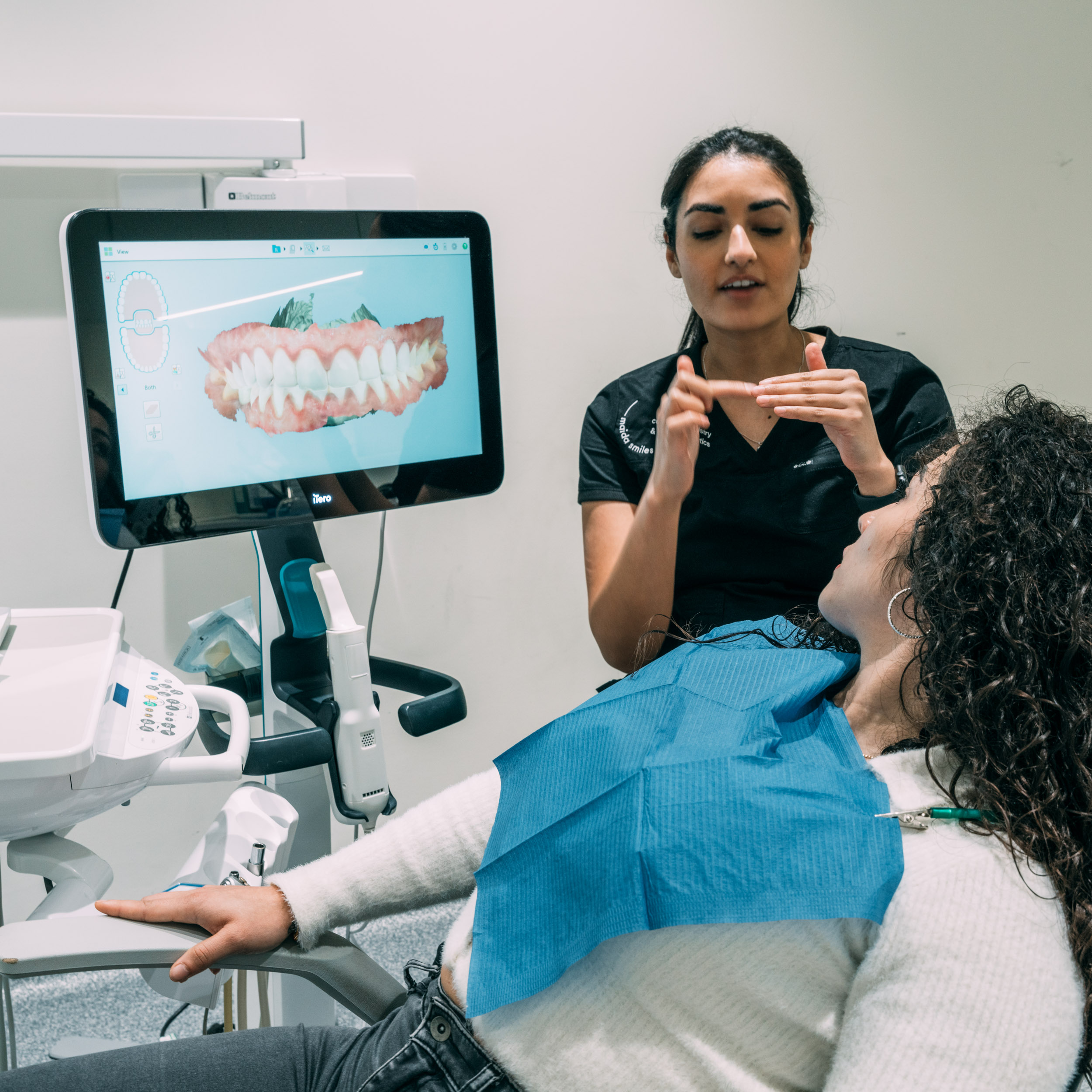 Retenedores Vivera: precios y opciones de tratamiento en Maida Smiles, Londres