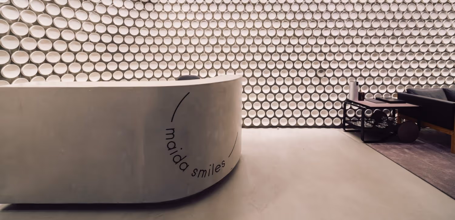 Imagen de portada del artículo «Maida Smiles aparece en varias listas de finalistas de los Surface Design Awards 2021» — clínica dental Maida Smiles, Maida Vale, Londres